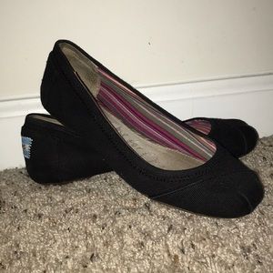 TOMS Ballet flats